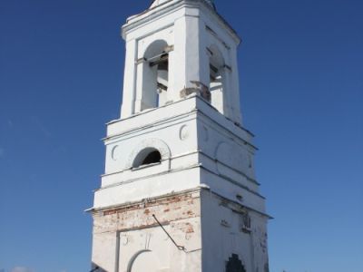 Колокольня церкви Рождества Пресвятой Богородицы