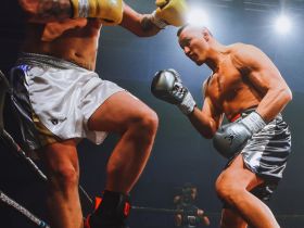 Якутский борец Айаал Лазарев нокаутировал соперника