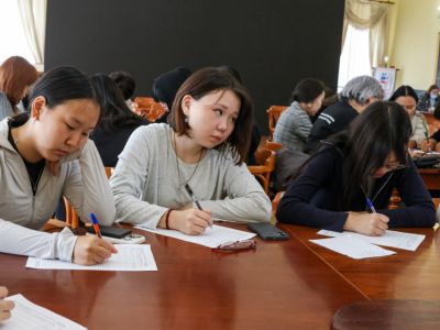 Якутия присоединилась к всероссийскому диктанту «Россия – дом народов»