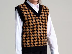 Жилет трикотажный для девочек