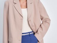 Однобортный жакет полуприлегающего силуэта