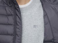 Стеганая куртка с воротником-стойкой