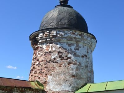 Северо-Западная башня ограды