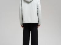 Ветровка из мембранной ткани с защитой от влаги и