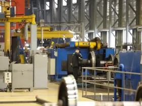 Айсен Николаев поручил освоить капитальный ремонт дизельных двигателей в депо «ЖДЯ» в Алдане