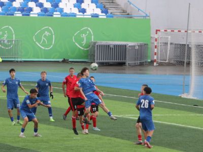 Футболисты Якутии добились побед в предпоследнем домашнем матче ЮФЛ