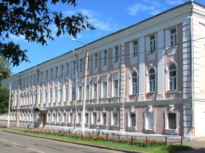 Дом жилой А. Юдина (здание реального училища). Здесь в разные годы учились видные деятели науки