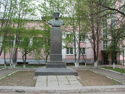 Бюст электротехника Н.Г. Славянова