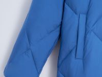 Пуховое пальто с воротником-стойкой и капюшоном