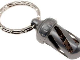 Брелок-капсула с игральными кубиками Acorn Dice Bronze Titanium, Lion Steel, Нержавеющая сталь AISI 440, бронза, L/DD TiBr