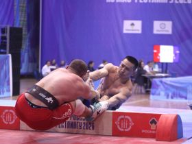 Реванши и сенсации. Мас-рестлеры Якутии завоевали еще шесть золотых медалей чемпионата России