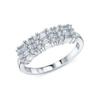 Серебряное кольцо с фианитами