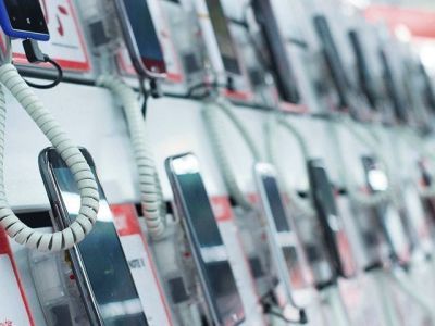 Магазины электроники начинают продавать подержанные гаджеты