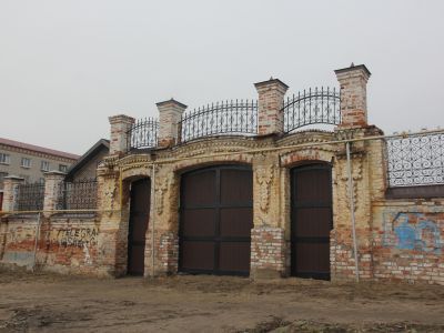 Ворота с фрагментом ограды