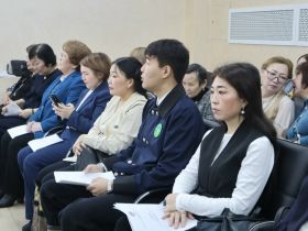 В парламенте Якутии обсудили проблемы и перспективы государственных и официальных языков