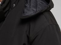 Утепленное пальто со съемным капюшоном