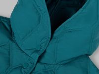 Утепленное пальто с капюшоном