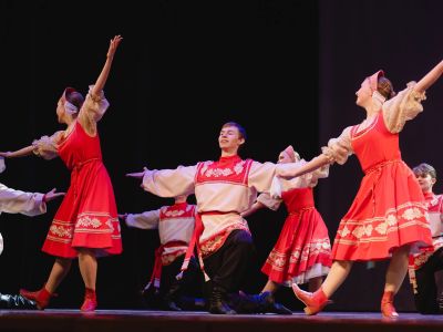 Билеты на Ансамбль танца «Веселинка» (Уральский центр народного искусства) / Концерт | Афиша | ИнфоТаймс