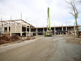 Глава Якутии Айсен Николаев проверил строительство новой школы в поселке Чульман