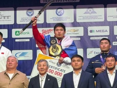 Никита Хабаров стал первым абсолютным чемпионом Всемирных игр кочевников по хапсагаю