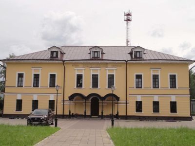 Здание уездных присутственных мест