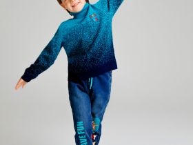 Свитер трикотажный для мальчиков