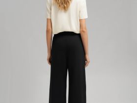 Трикотажные брюки объемного кроя из футера