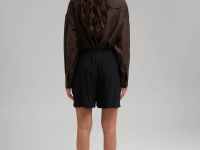 Свободные шорты с эластичным поясом