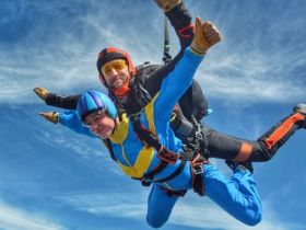 Прыжок с парашютом