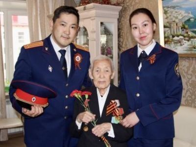 Сотрудники следственного управления навестили ветеранов