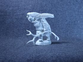 Якутский косторез победил на международном фестивале в Магадане