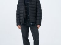 Базовая ультралёгкая куртка с капюшоном, Черный