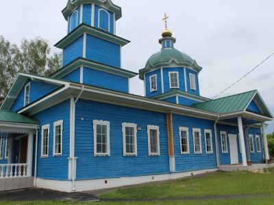 Покровская церковь (деревянная) с интерьером