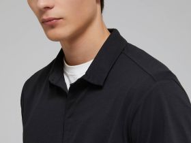 Спортивное поло с коротким рукавом