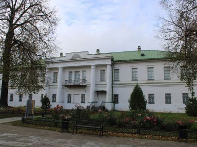 Архимандричьи кельи