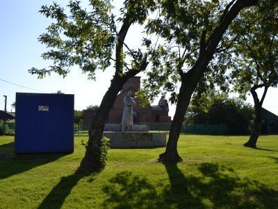 Братская могила борцов за установление Советской власти