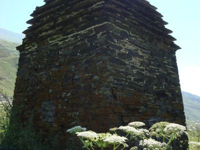 Склеп надземный