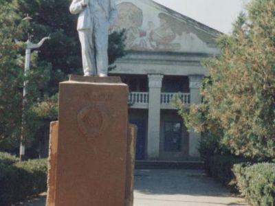 Памятник В.И. Ленину