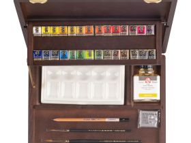 Набор акварели Talens "Rembrandt" 28 цв кюветы, кисть, деревянная коробка