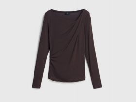 Лонгслив с драпировкой и асимметричным вырезом, Коричневый
