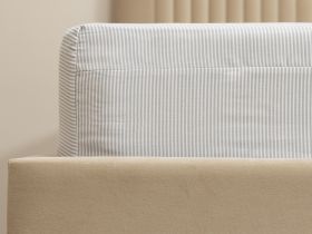 Простыня на резинке Gray lines