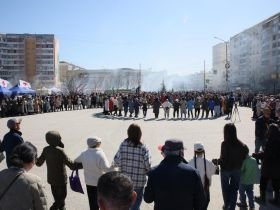 На площади Победы в Якутске станцевали «Осуохай Победы»