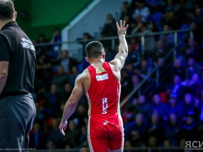 «Не отдал ни одного балла». Евгений Жербаев стал самым результативным борцом на турнире Коркина