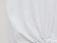 Футболка с узлом