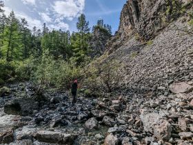 «В горах Семи Хребтов. Водопады хребта Сэттэ Дабан»