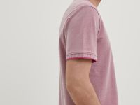 Футболка прямого силуэта с контрастной отделкой