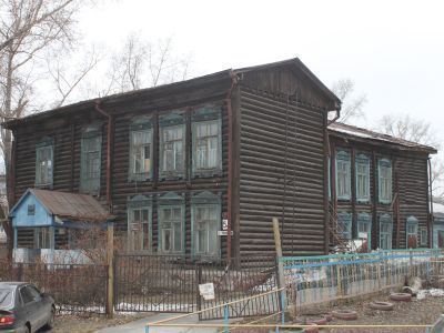 Здание, где размещался госпиталь раненых на фронтах Великой Отечественной войны (1941-1945 гг.)