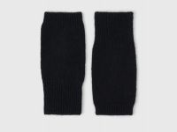 Вязаные митенки, Черный