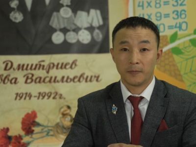 Учитель из Якутии прошёл в полуфинал телешоу «Классная тема!» на канале «Россия»