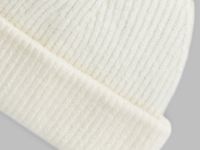 Шапка из шерсти и мохера